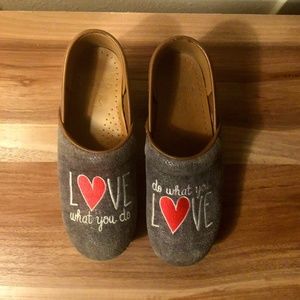 Dansko clogs size 37